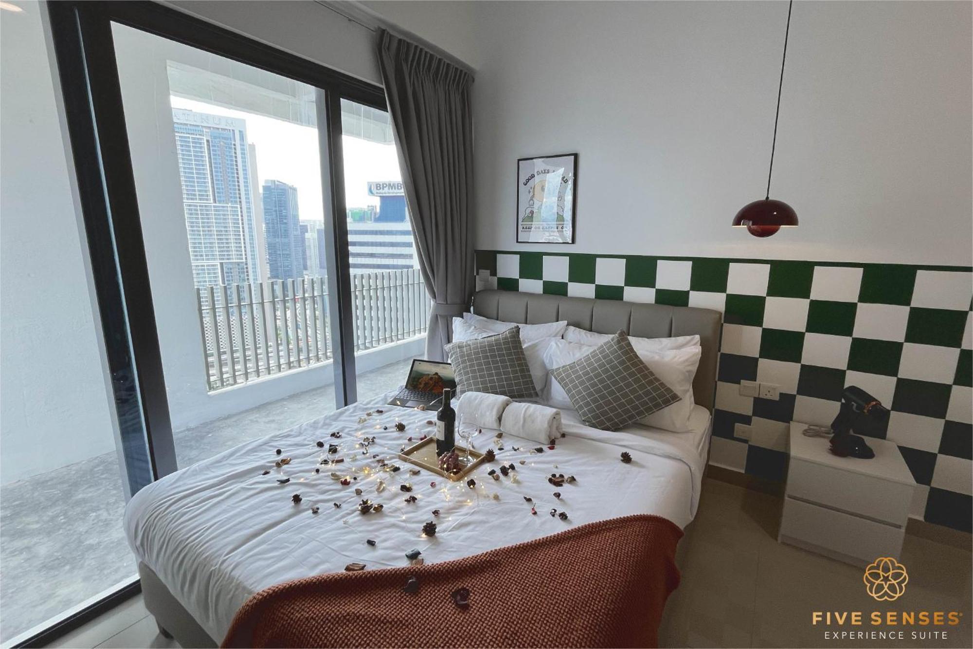 The Colony & The Luxe Signature Suites, Klcc Куала-Лумпур Экстерьер фото